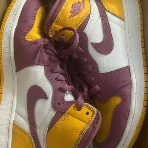 Women’s Nike dunks